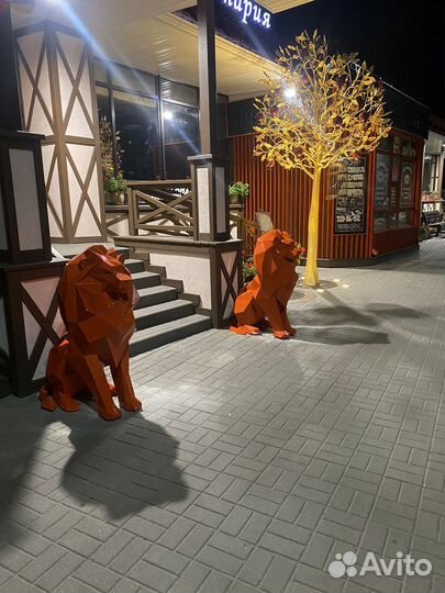 Лев из металла полигональный