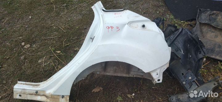 Заднее левое крыло Ford focus 3 хэтчбек