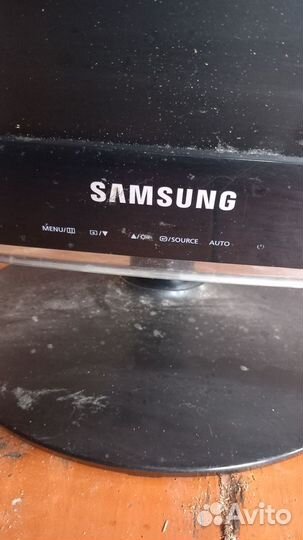 Монитор Samsung