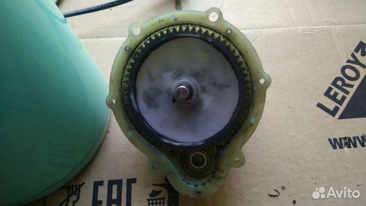 Миксер планетарный Kitfort KT-1308 (на запчасти)