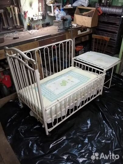 Кроватка детская (для новорожденного)