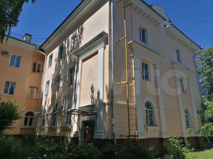 4-к. квартира, 106,4 м², 1/3 эт.