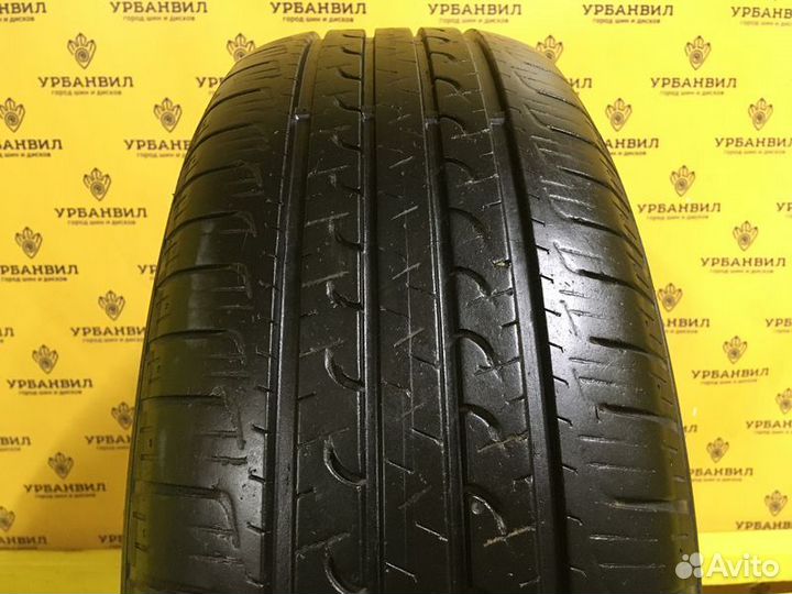 Goodyear EfficientGrip SUV 4x4 215/60 R17 96H