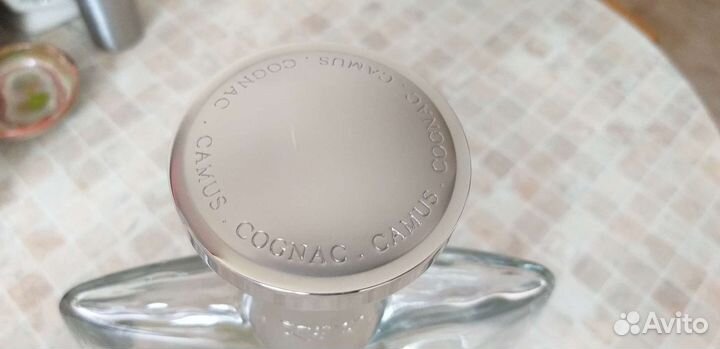 Бутылка и короб из под коньяка Camus
