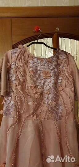 Вечернее платье в пол пышное