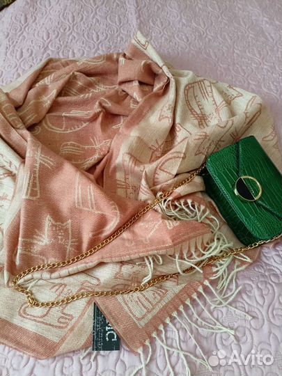 Шарфы и палантины