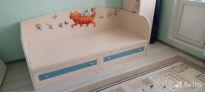 Кровать и шкаф Лазурит