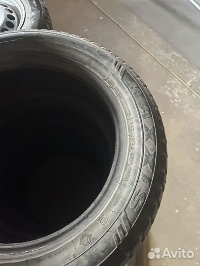 Maxxis ArcticTrekker NP3 235/55 R17 103T