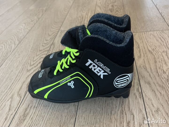 Лыжные ботинки новые 33 размер