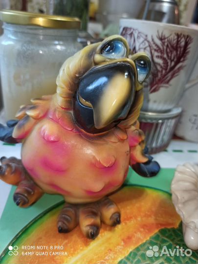 Набор статуэток, значков, сова — шкатулка