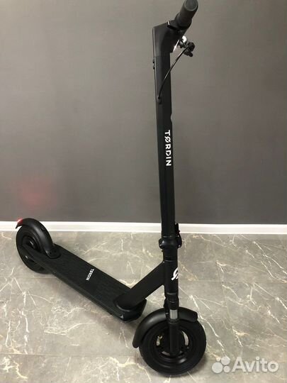 Новый электросамокат