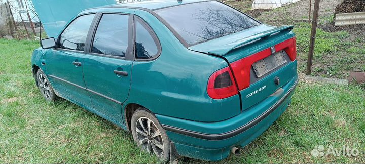 Стёкла сеат кордоба