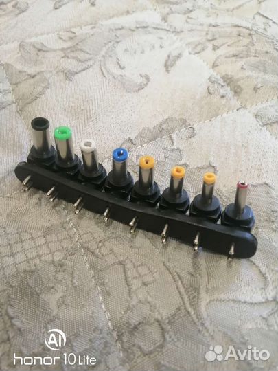 Универсальное зарядное устройство для ноутбука