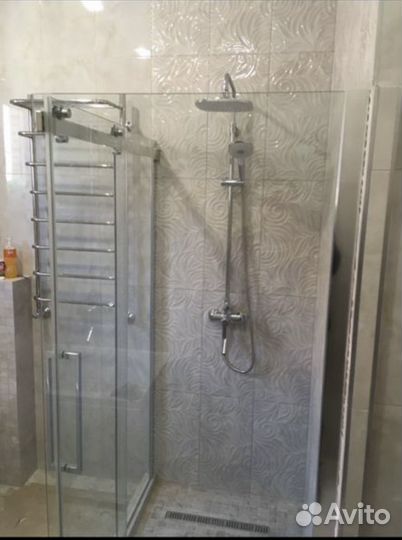 Установка душевых кабин, ванны, умывальники