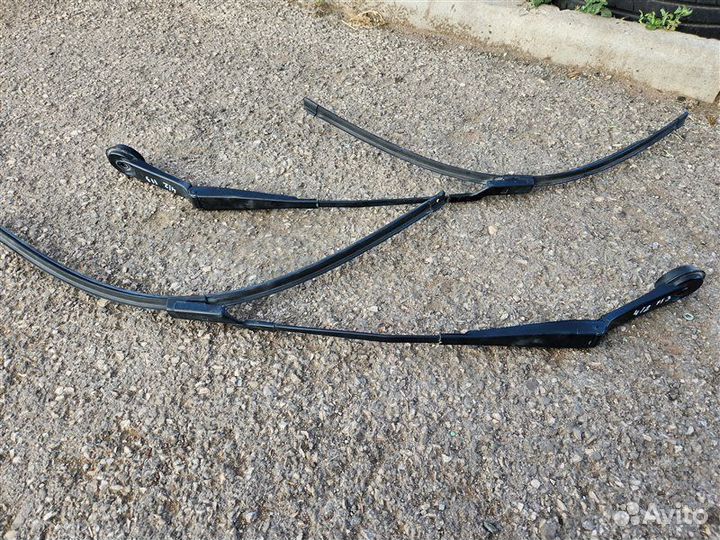 Дворник лобового стекла передний Ford Focus 3