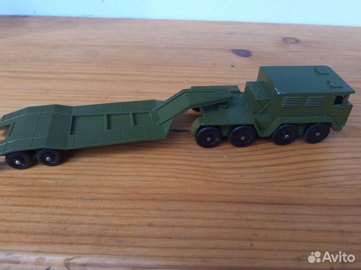 Тягач с платформой