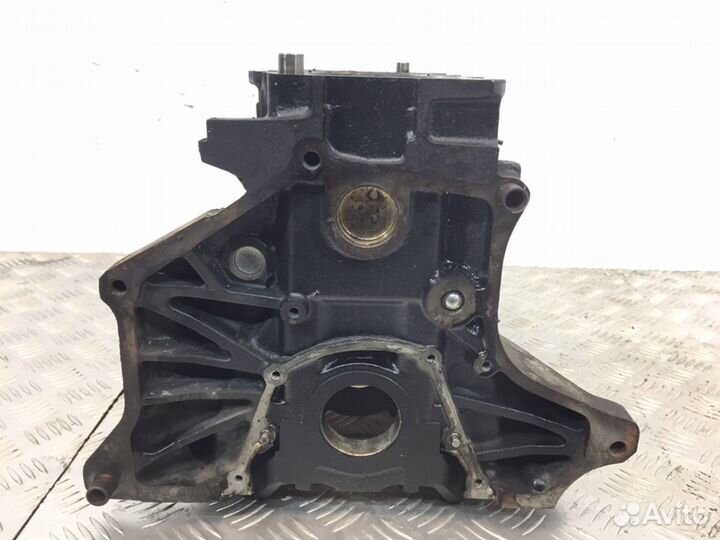 Блок цилиндров Volvo V40 (1995-2004)