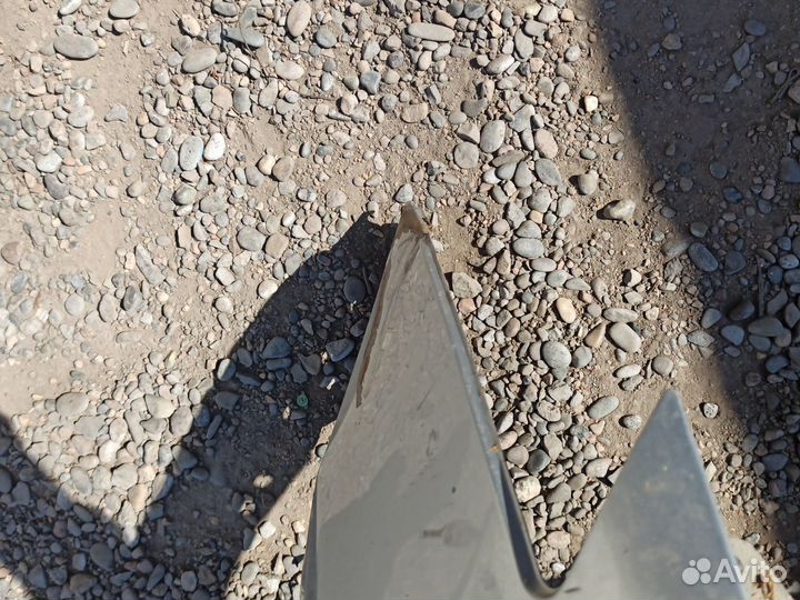 Продам крыло toyota виш