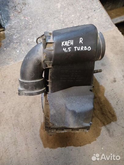 Корпус воздушного фильтра 2.5 VW Туарег Каен