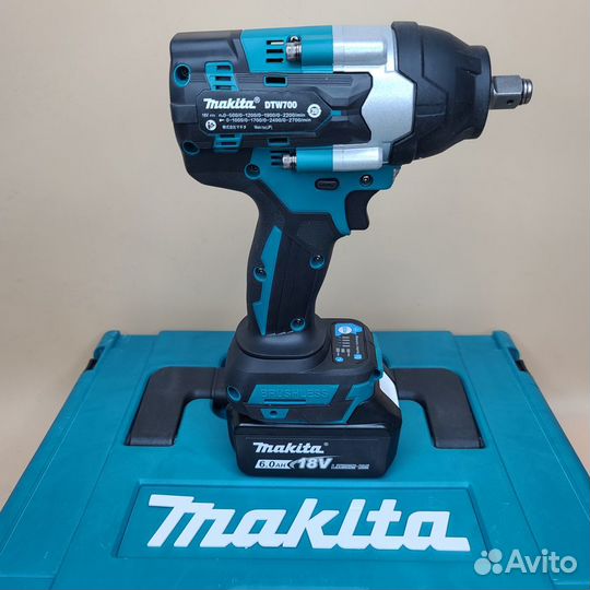 Гайковерт Makita DTW700