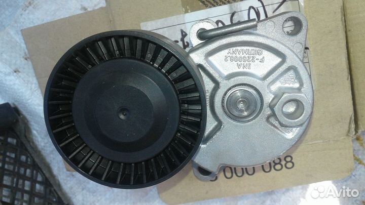 Натяжитель ремня кондиционера BMW 11281433571