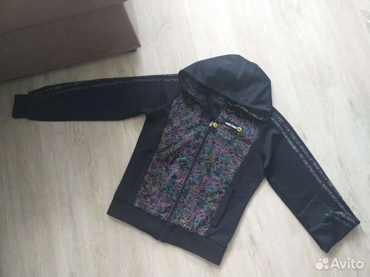 Спортивный костюм женский