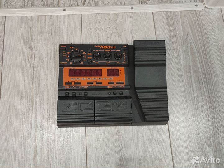 Гитарный процессор zoom 708 Bass