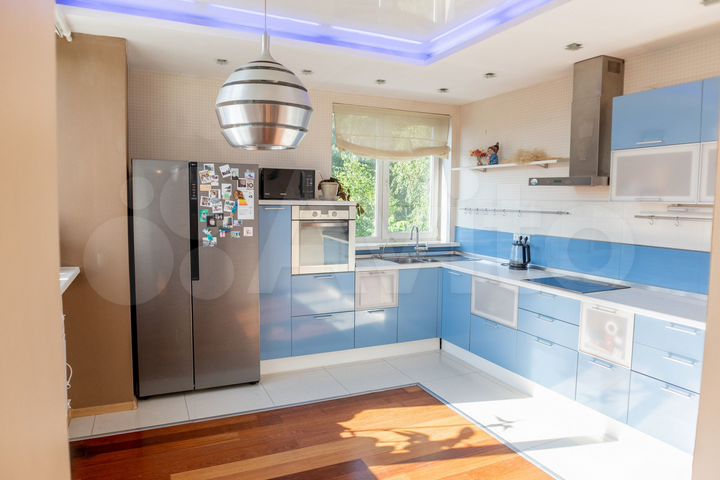 4-к. квартира, 120 м², 3/3 эт.