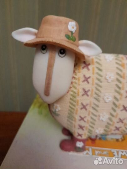 Фигурка овечки большая 