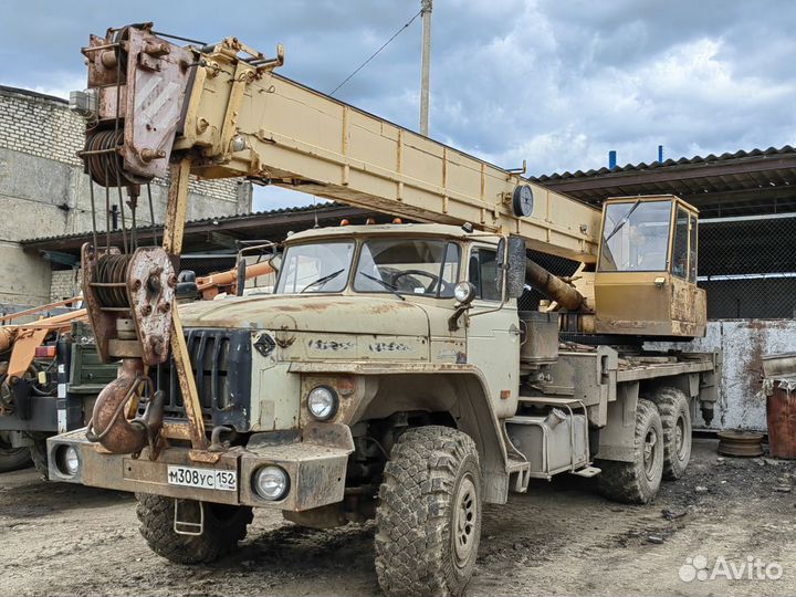 Автокран вездеход 25 т