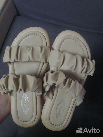 Шлепанцы женские