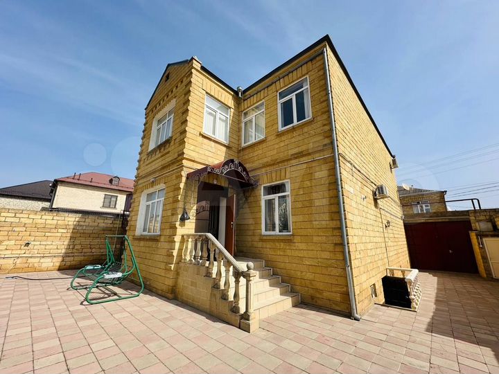 Дом 260 м² на участке 4,5 сот.