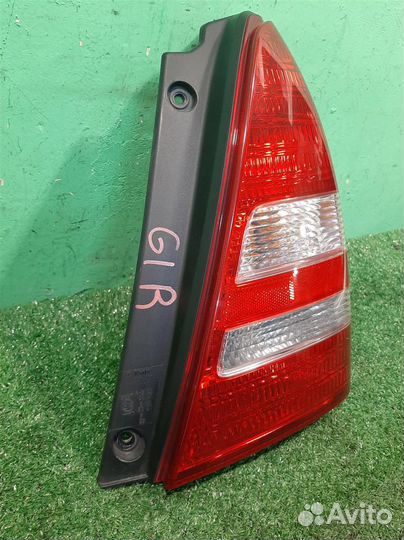 Фонарь задний правый Subaru Forester SG/S11 2003