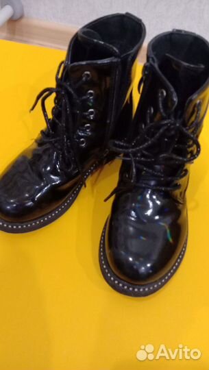 Ботинки для девочки лакированные