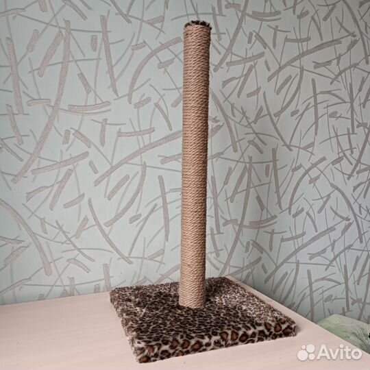 Когтеточка столбик для кошки и лежанка новые