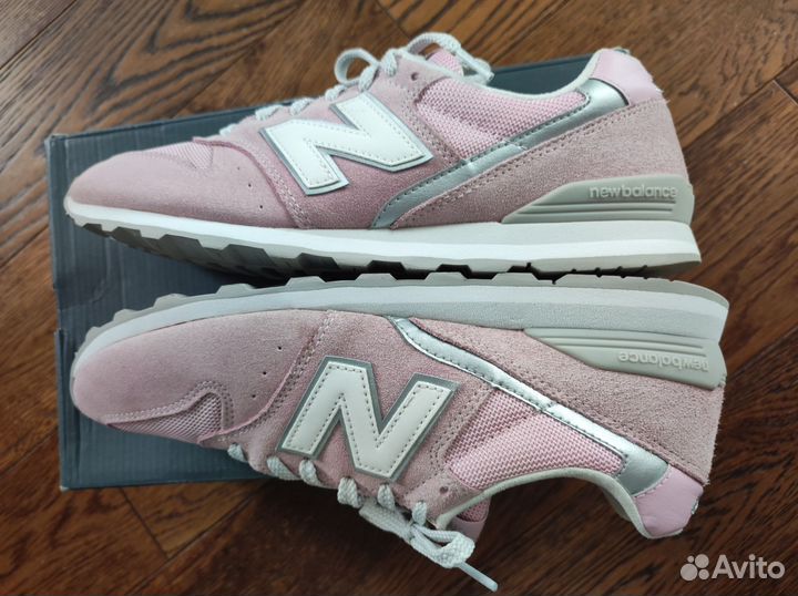 Кроссовки женские new balance