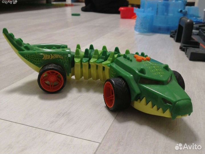 Крокодил хотвилс Hot wheels
