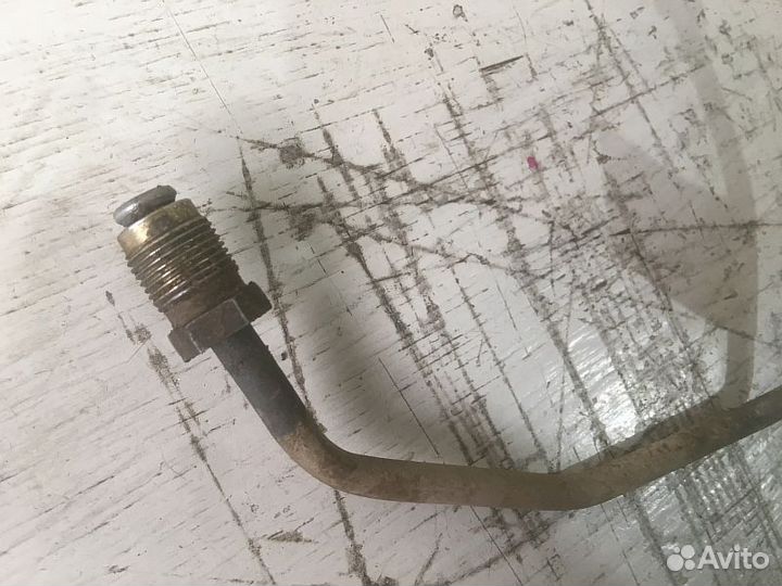 Трубка сцепления Мерседес W210 2.0 M111