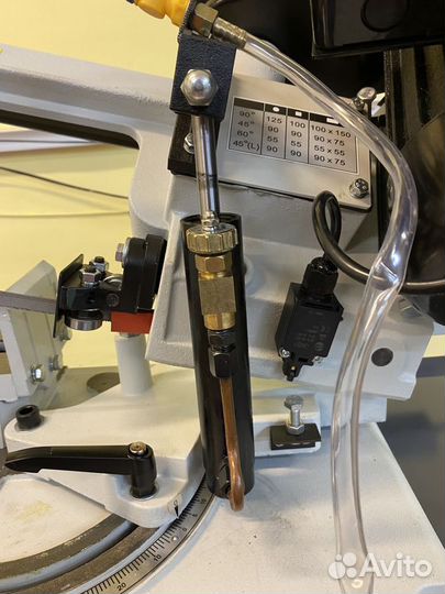 Ленточнопильный станок по металлу