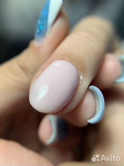Модель маникюр покрытие гель лак
