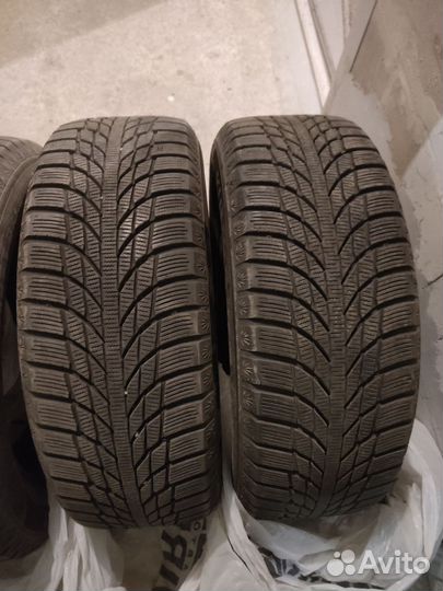 Kumho WinterCraft Ice Wi51 205/55 R16 94T