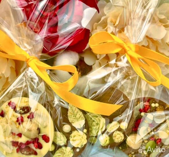 Шоколад ручной работы подарок