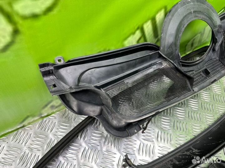 Жабо Mercedes-Benz W124 M102 2.3 1991