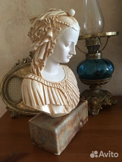 Бюст Мадонны Филиппо Липпи