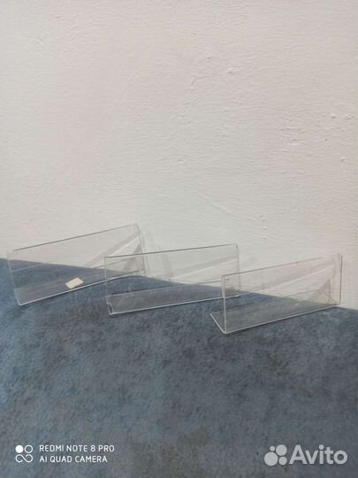 Пластиковые стоечки - держатели, бесплатно