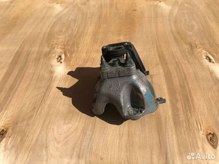 Подушка двигателя АКПП левая Honda CR-V 3 RE3