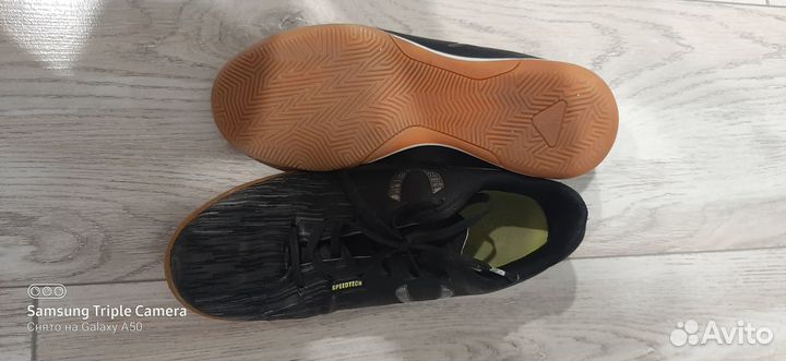 Футбольные бутсы без шипов jogger