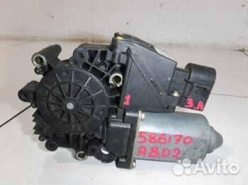 Моторчик заднего левого стеклоподъемника 4D0959801