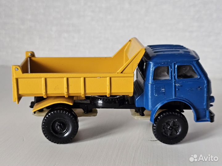 Модель грузовика маз 1:43 СССР