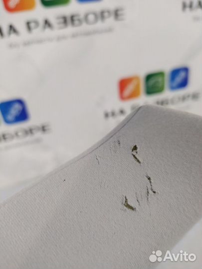 Накладка на стойку внутренняя правая Lexus Lx570 3